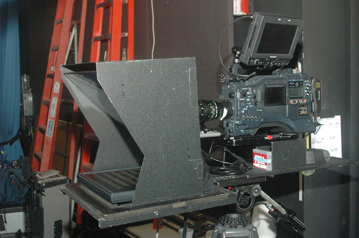teleprompter on set